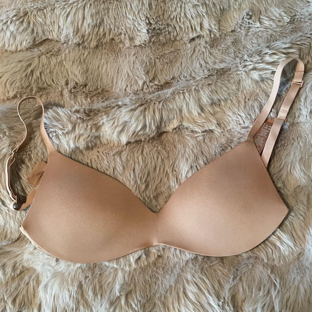 SKIMS Tan Seamless T-Shirt Bra